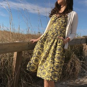 UNIQUE VINTAGE 1950s Yellow and Navy Damask Chateau Swing Dress